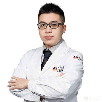 德伦口腔东风总院口外科医生--吴宏纬