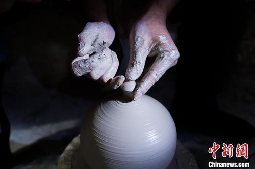 探访贵州平塘牙舟陶传统制作技艺 陶齿的传承与匠心